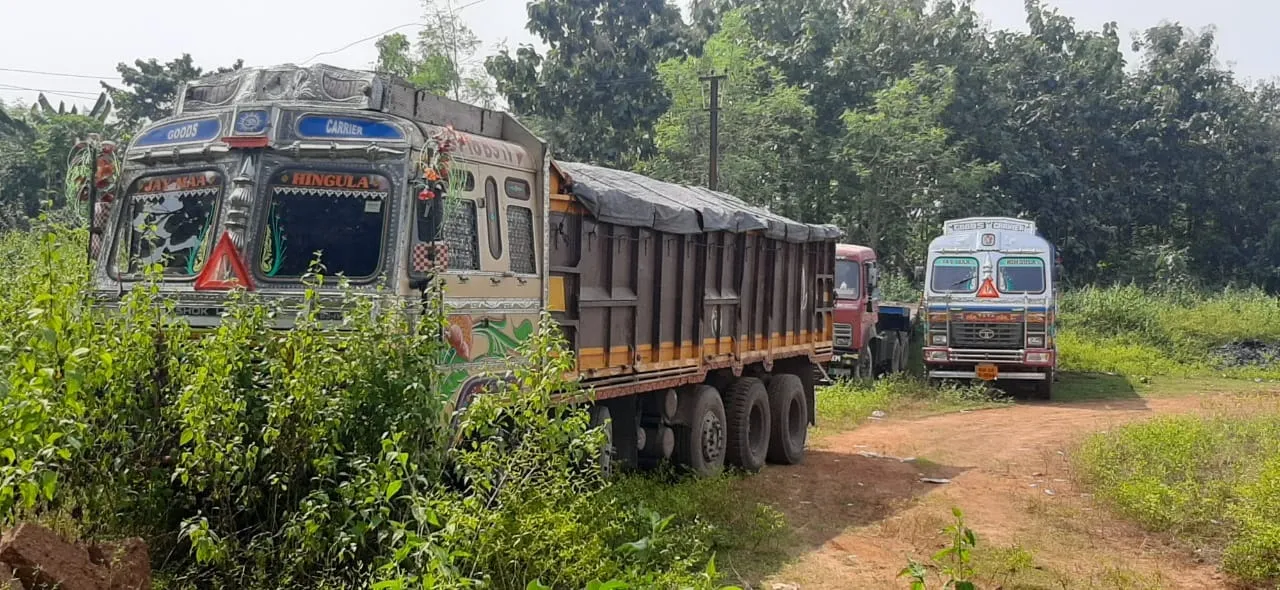  ଢେଙ୍କାନାଳ: ୨ ଚୋରା କୋଇଲା ଟ୍ରକ ଜବତ