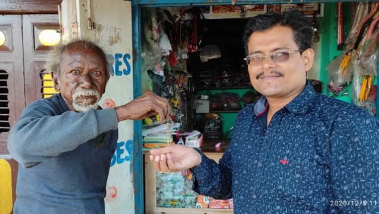  ମହନତା ଦେଖାଇଲେ ନାଜୁର ସାହେବ, ରାସ୍ତାରୁ ପାଇଥିବା ସୁନା ବ୍ରେସ୍‌ଲେଟ୍‌ ଫେରାଇଲେ