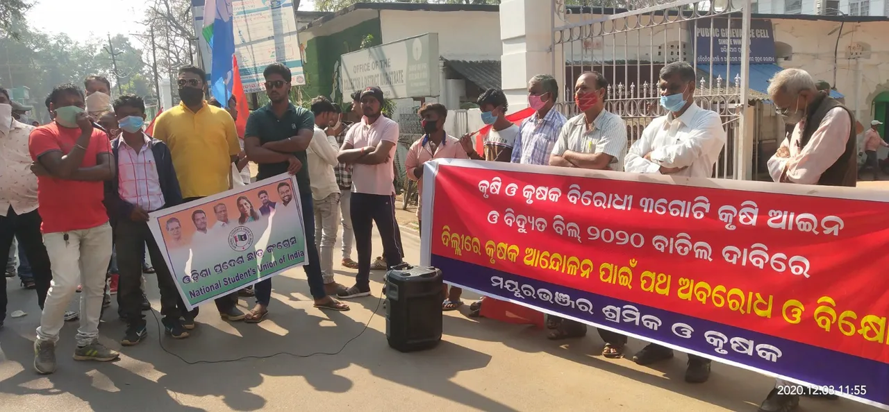  କୃଷକ ବିରୋଧୀ କଳା ଆଇନ ବାତିଲ ଦାବିରେ ବାରିପଦାରେ ବିକ୍ଷୋଭ