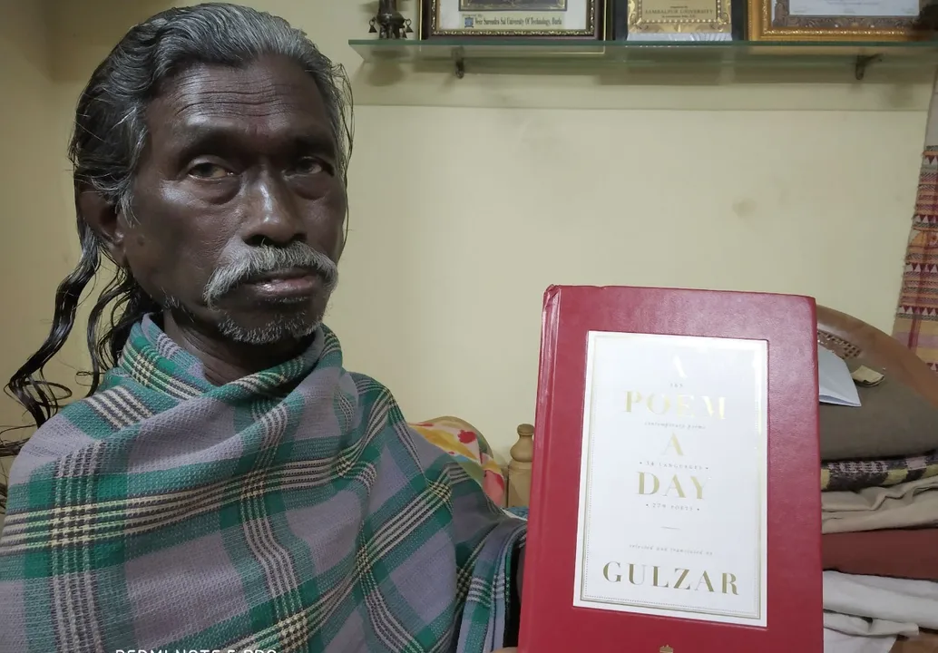  ଗୁଲ୍‌ଜାର୍‌ଙ୍କ ପୁସ୍ତକରେ ହଳଧର