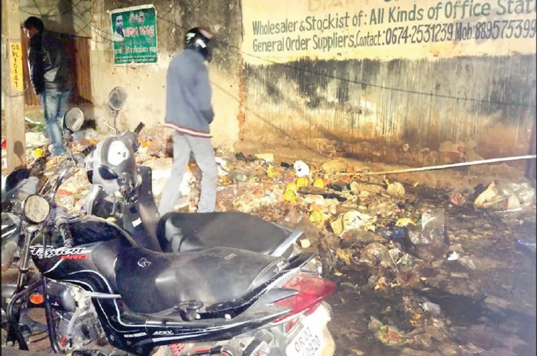  ଦୟନୀୟ କ୍ୟାପିଟାଲ୍‌ ମାର୍କେଟ୍‌, ପାର୍କିଂ ସମସ୍ୟା ଦୂର ହେଉନି
