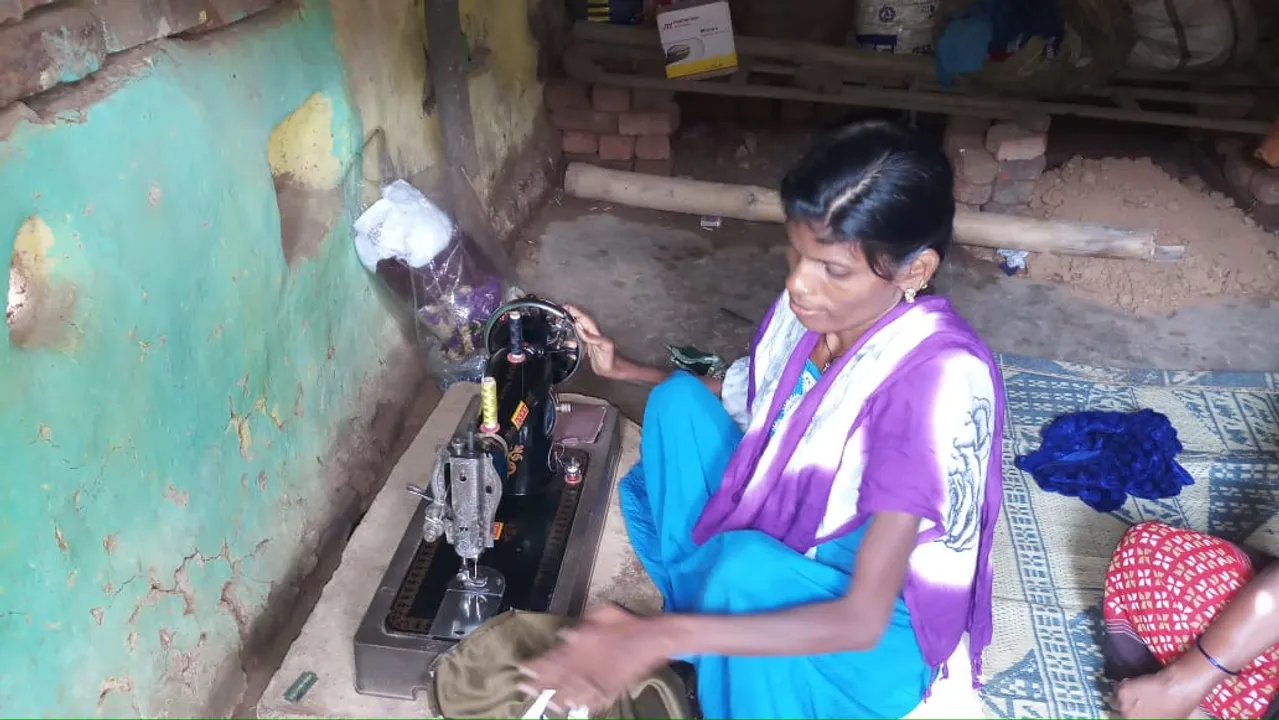  ଦିବ୍ୟାଙ୍ଗ ହୋଇ ମଧ୍ୟ ହାର ମାନିନାହାନ୍ତି ଜୟପୁରର ଶଶିରେଖା, ସାଜିଛନ୍ତି ପ୍ରେରଣାର ଉତ୍ସ