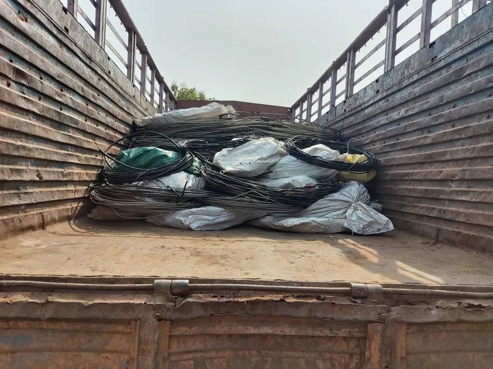  ୫ଲକ୍ଷରୁ ଊର୍ଧ୍ଵ ଚୋରି ବିଦ୍ୟୁତ ତାର ଓ ସାମଗ୍ରୀ ବୋଝେଇ ଟ୍ରକ ଜବତ, ଦୁଇ ଗିରଫ