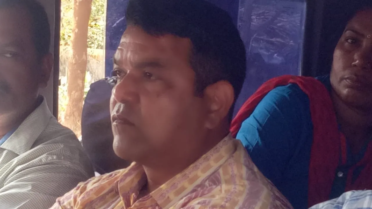  ଜମାପଟା କରାଇ ଦେବାକୁ ୨୮୦୦ ଟଙ୍କା ଲାଞ୍ଚ ନେଇ ଗିରଫ ହେଲେ ବରିଷ୍ଠ କିରାଣୀ