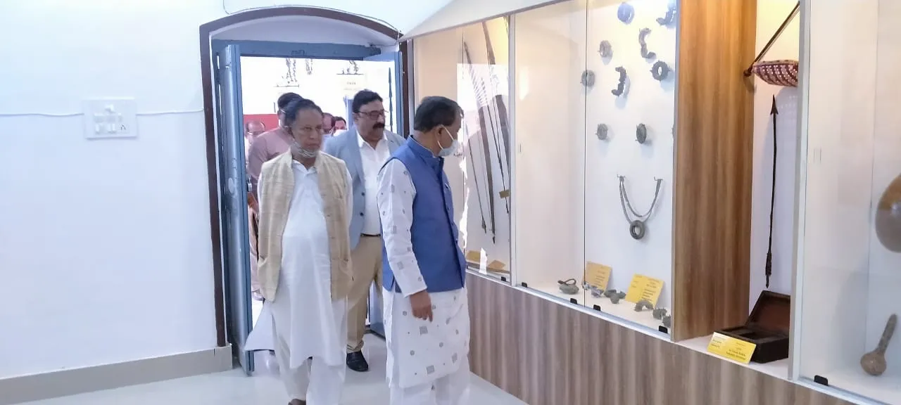  ମନ୍ତ୍ରୀ ପ୍ରଫୁଲ୍ଲ ମଲ୍ଲିକଙ୍କ ସଂଗ୍ରହାଳୟ ପରିଦର୍ଶନ