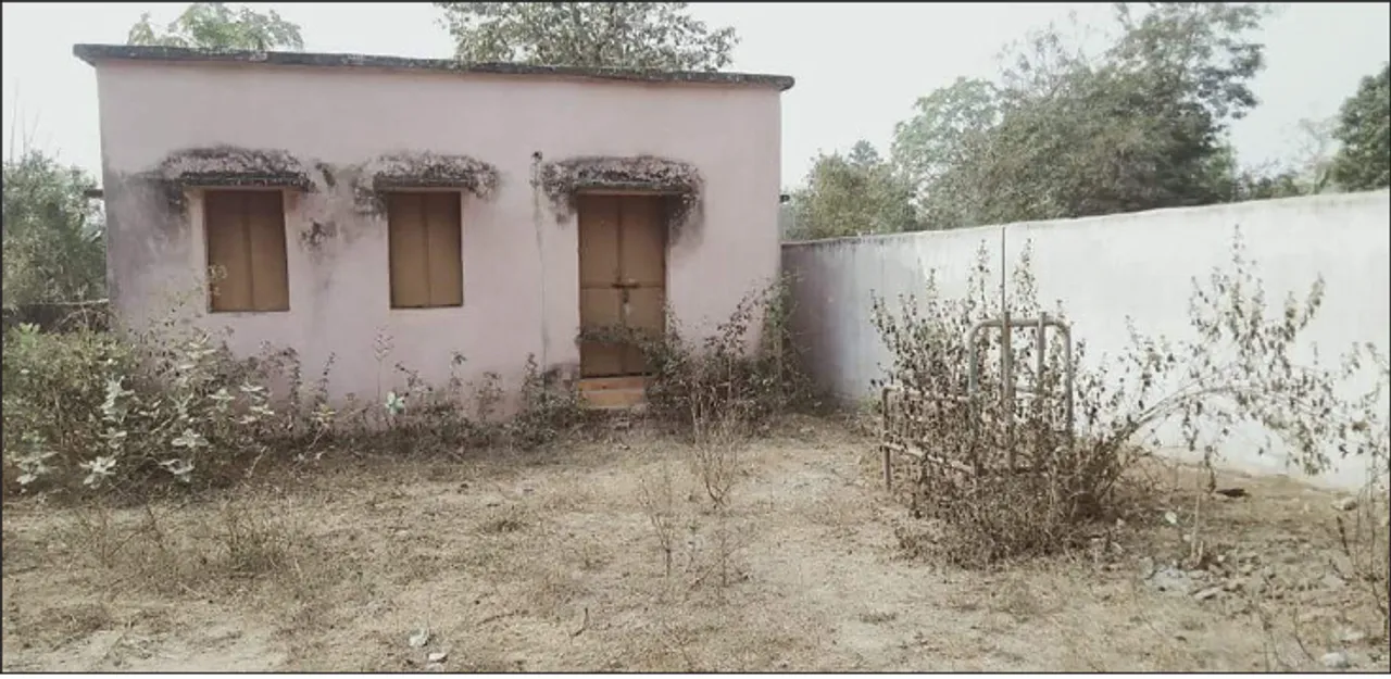  ଅବହେଳିତ ବାଲିବୋ ପ୍ରାଣୀ ଚିକିତ୍ସାଳୟ ୧୦ ବର୍ଷ ହେଲା ନାହାନ୍ତି ପ୍ରାଣୀ ନିରୀକ୍ଷକ