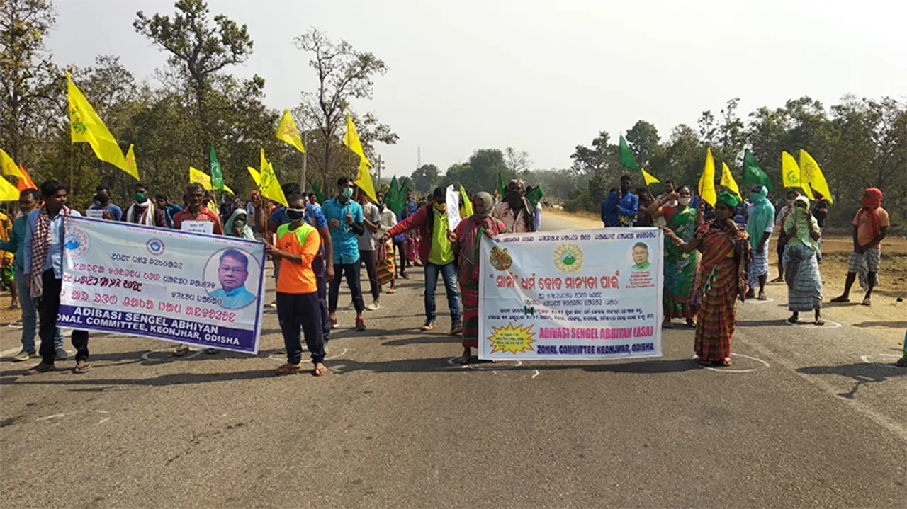  ସାର୍ନା ଧର୍ମ ମାନ୍ୟତା ଦାବିରେ ସେଙ୍ଗଲ ଅଭିଯାନ ପକ୍ଷରୁ ରେଳରୋକ