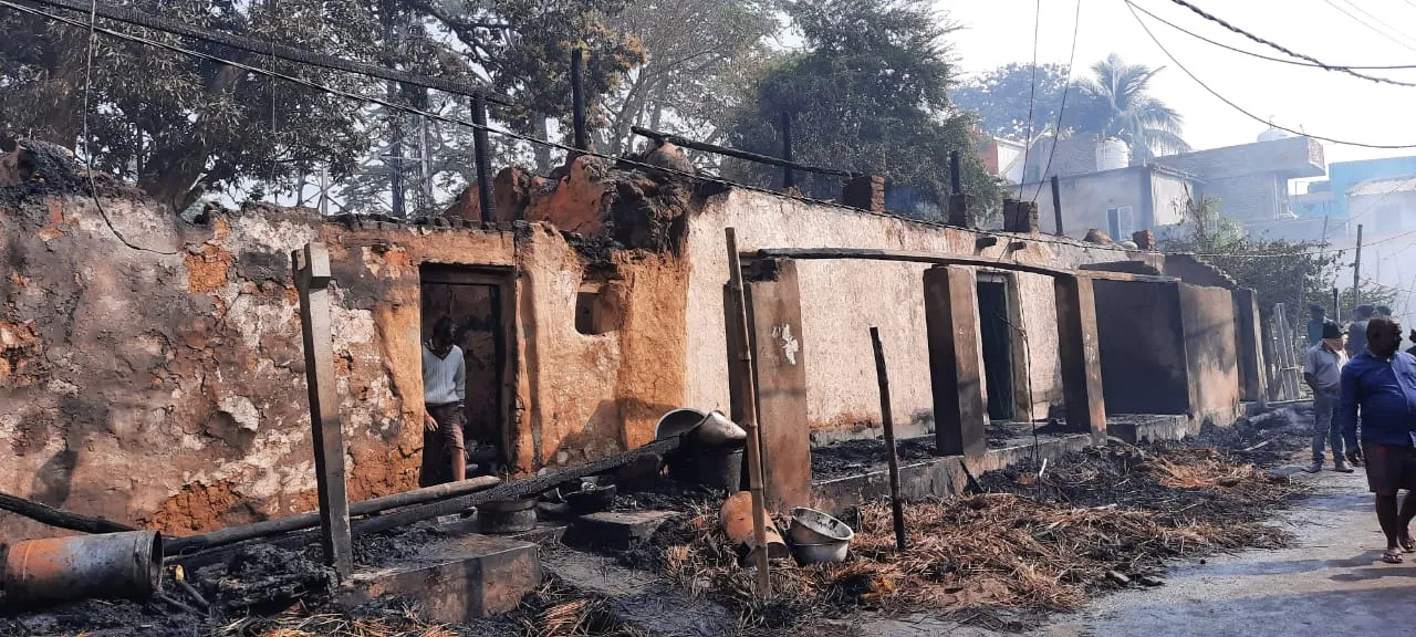  ତାଳଚେରରେ ଘରପୋଡ଼ି, ୪ ପରିବାର ସର୍ବସ୍ବାନ୍ତ