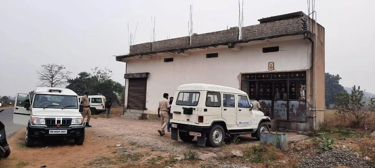  ବ୍ୟାଙ୍କରୁ ଋଣ ଉଠାଇବାକୁ ଯାଉଥିଲେ ମା’-ପୁଅ, ବୋଲେରୋ ଧକ୍କାରେ ମୃତ୍ୟୁ