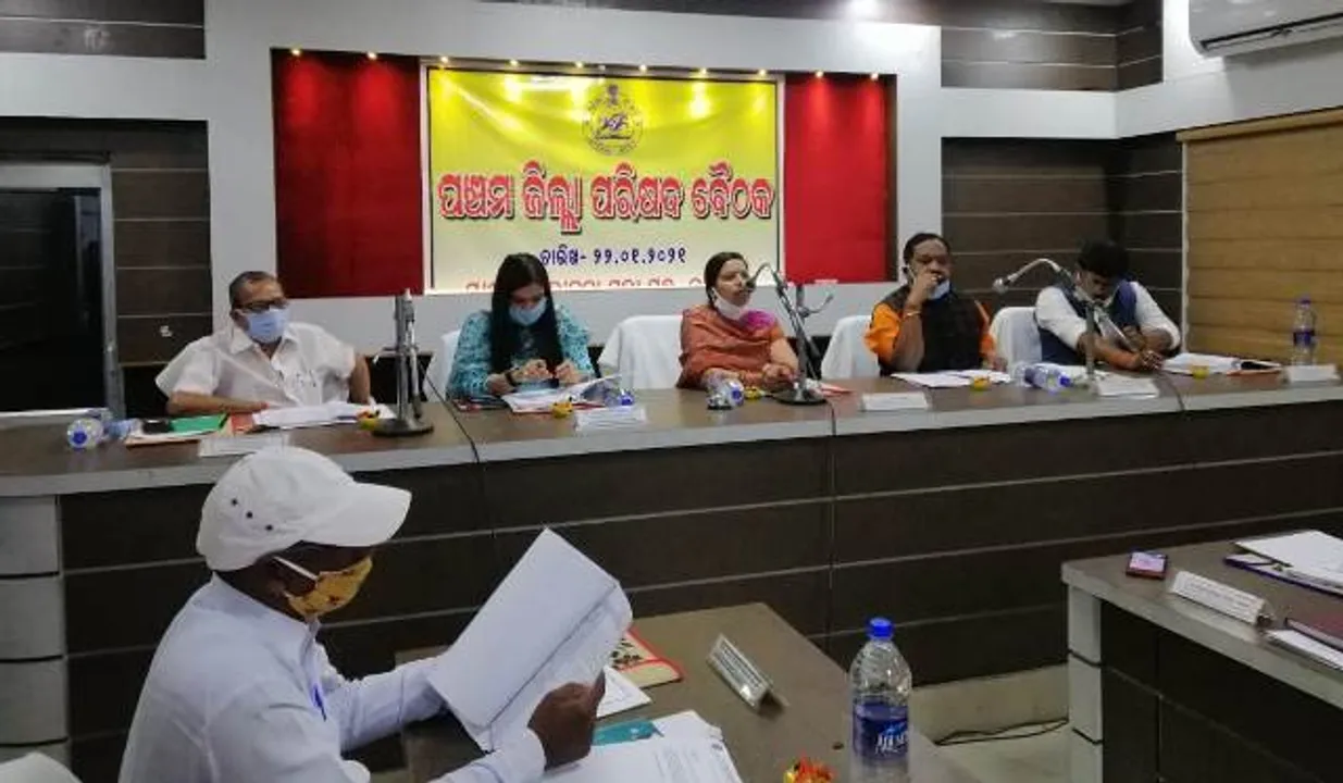  ନୂଆପଡ଼ା : ଜିଲ୍ଲା ପରିଷଦ ବୈଠକ, ଧାନକିଣା ସମସ୍ୟା ନେଇ ହଟ୍ଟଗୋଳ