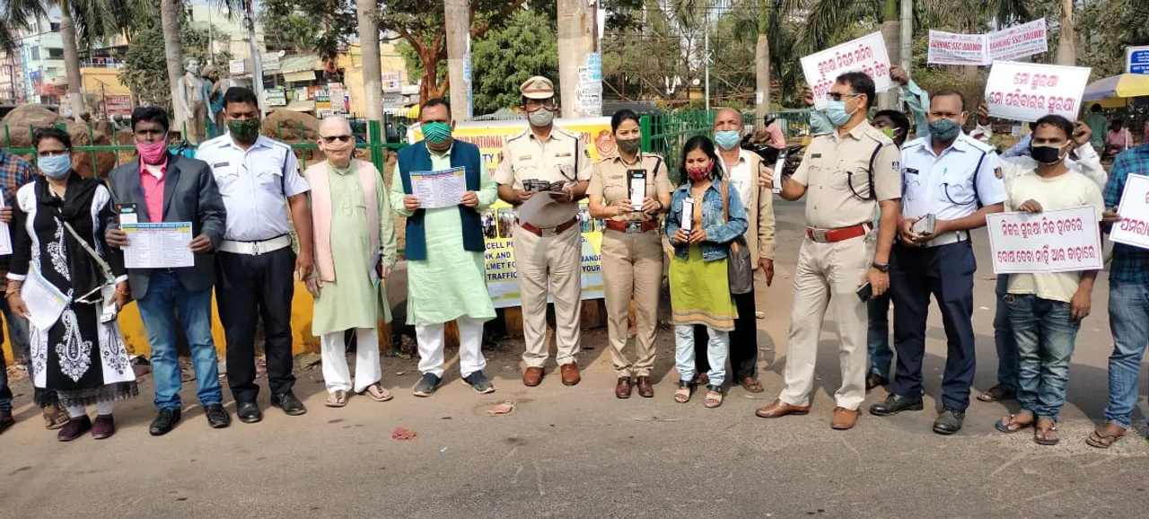  ‘ଚଲୋ’ ପକ୍ଷରୁ ଟ୍ରାଫିକ୍ ସଚେତନତା କାର୍ଯ୍ୟକ୍ରମ