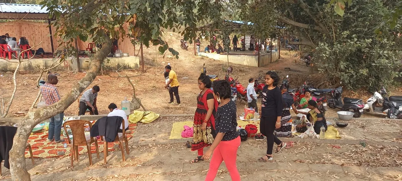  ଧଉଳିର ଭୋଜିସ୍ଥଳରେ ଗଣ୍ଡଗୋଳ, ୩ ଆହତ