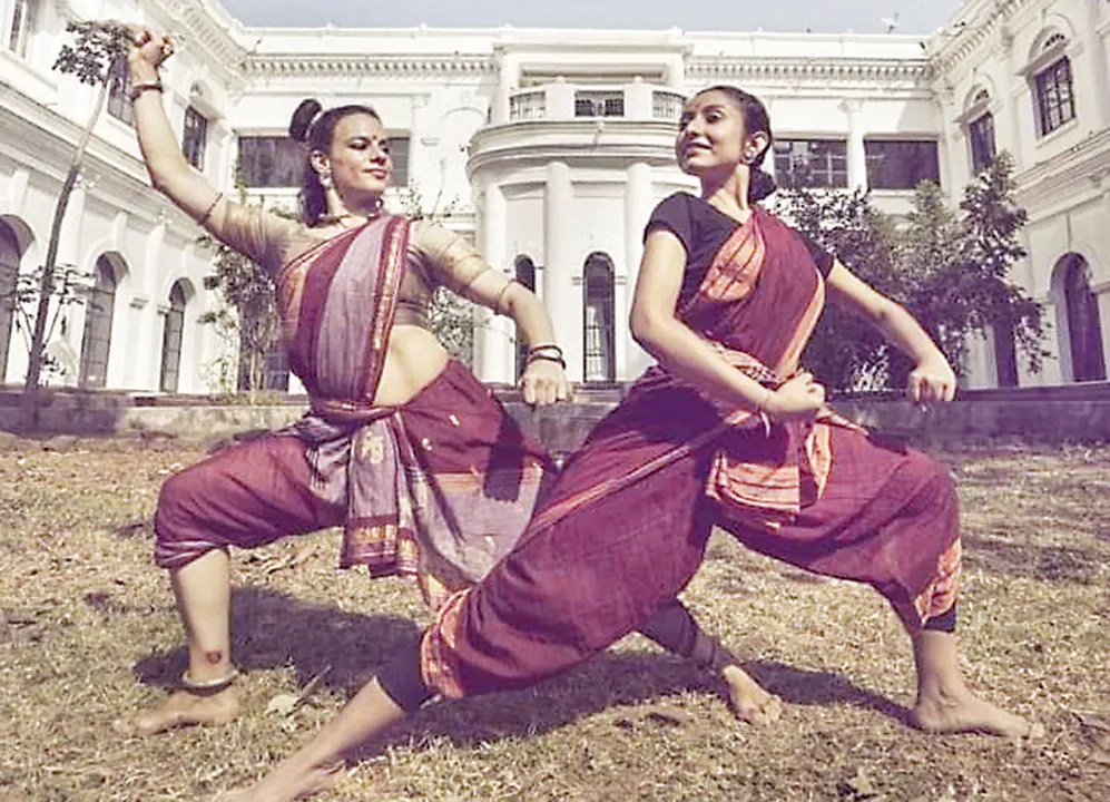  ଛଉନୃତ୍ୟ ପ୍ରେମରେ ବିଦେଶିନୀ : କଲମ୍ବିଆରୁ ବାରିପଦା ଆସିଲେ ନୃତ୍ୟଶିଳ୍ପୀ କେରୋଲିନା
