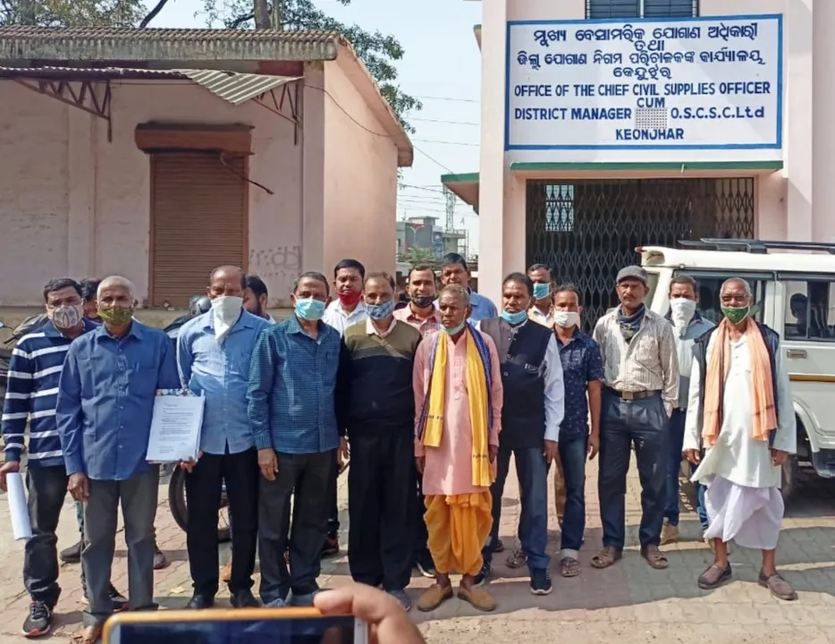  ଧାନକିଣାରେ ଅନିୟମିତତା, ଜିଲ୍ଲାପାଳଙ୍କୁ ଫେରାଦ ହେଲେ ଚାଷୀ