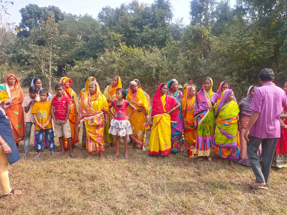  ଢେଙ୍କାନାଳ: ରୁଙ୍ଗଟା କମ୍ପାନିର ରାସ୍ତା ଅକ୍ତିଆରକୁ ପ୍ରତିବାଦ କରି ଆନ୍ଦୋଳନକୁ ଓହ୍ଲାଇଲେ ତର୍କବେଡା ଗ୍ରାମବାସୀ