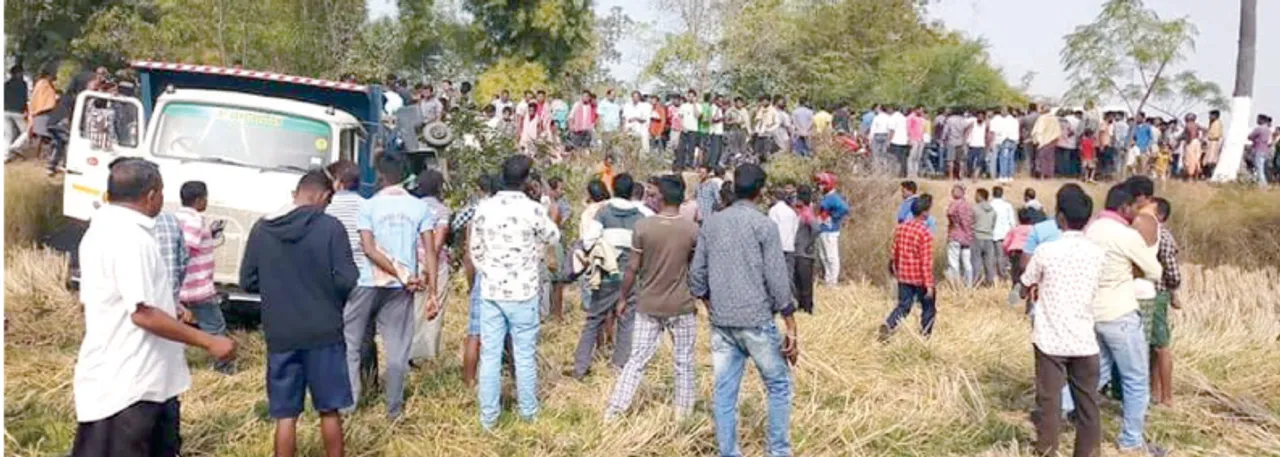  ଅଟୋକୁ ଧକ୍କାଦେଲା ହାଇୱା : ଅଟୋଚାଳକ ସହ ଭଉଣୀ, ଭାଣିଜୀ ଓ ଭଣଜା ମୃତ, ଗୋଟିଏ ଜୁଇରେ ଜଳିଲା ଚିତା