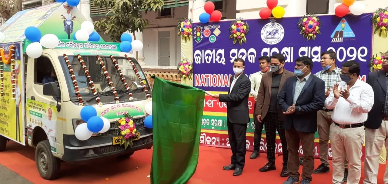  ଢେଙ୍କାନାଳରେ ସଡ଼କ ସୁରକ୍ଷା ମାସ ପାଳିତ