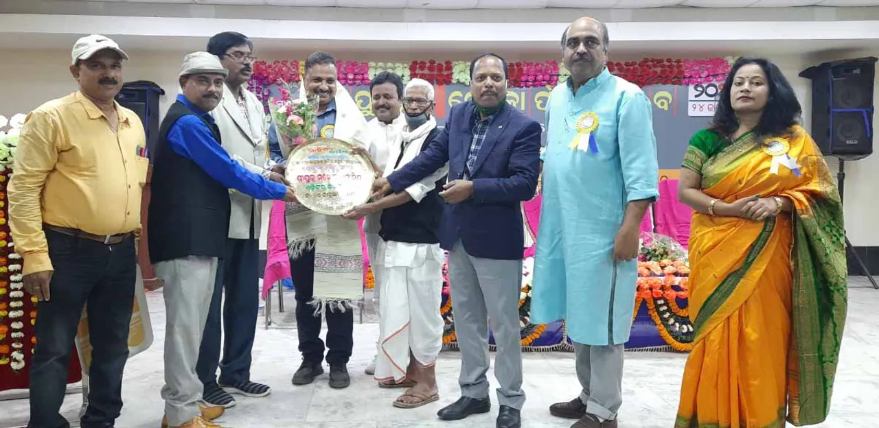  ସାମ୍ବାଦିକତାରେ ଯାହା ଅସମ୍ଭବ, ସାହିତ୍ୟରେ ସମ୍ଭବ