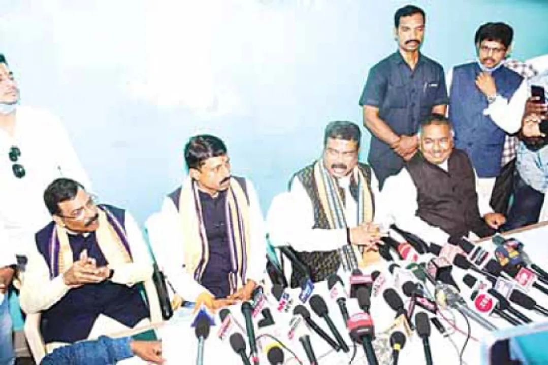  କେନ୍ଦ୍ରାପଡ଼ାରେ ମେଡିକାଲ କଲେଜ ଦାବିକୁ ଧର୍ମେନ୍ଦ୍ରଙ୍କ ମୋହର