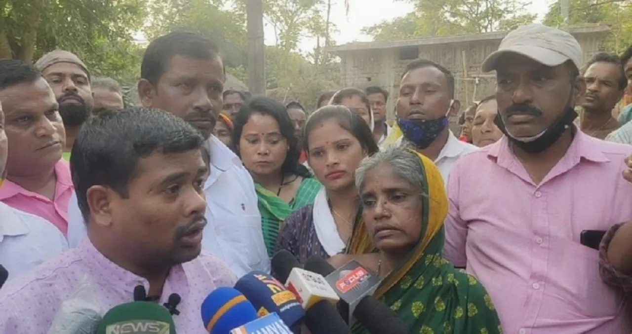  ମାହାଙ୍ଗା ଡବଲ୍ ମର୍ଡରକୁ ନେଇ ତେଜିଲା ରାଜନୀତି : ପ୍ରତାପଙ୍କୁ ବିରୋଧର ବିରୋଧ; ବିଭିନ୍ନ ସ୍ଥାନରେ ବିକ୍ଷୋଭ
