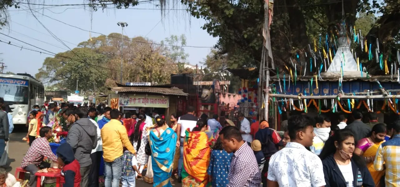  ନୂଆବର୍ଷରେ ଶିମିଳିପାଳ ବୁଲିଲେ ୭୧୬ ପର୍ଯ୍ୟଟକ, ଶ୍ରୀହରିବଳଦେବଜୀଉ ମନ୍ଦିର ଆଗରେ ଶ୍ରଦ୍ଧାଳୁଙ୍କ ଭିଡ଼