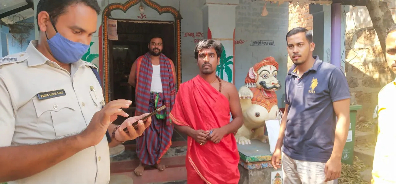  ବାଲିପାଟଣା: ପିଲା ଚୋରି ଅଭିଯୋଗରେ ଯୁବକଙ୍କୁ ଘେରି ଯାଇ ନିର୍ଧୁମ ଛେଚିଲେ ଗ୍ରାମବାସୀ