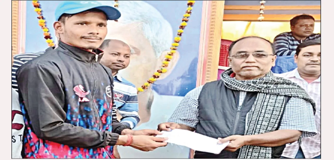  ଅଶୋକ ଦାସ ସ୍ମାରକୀ ସର୍ବଭାରତୀୟ କ୍ରିକେଟ୍, ସେମି‌ରେ ଛତିଶଗଡ଼ ଫରେଷ୍ଟ