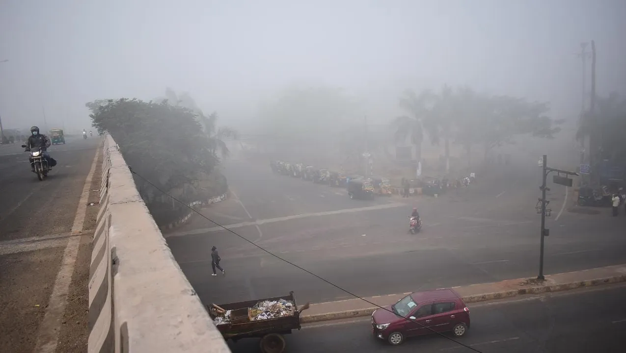  ରାଜଧାନୀରେ ଘନ କୁହୁଡ଼ି