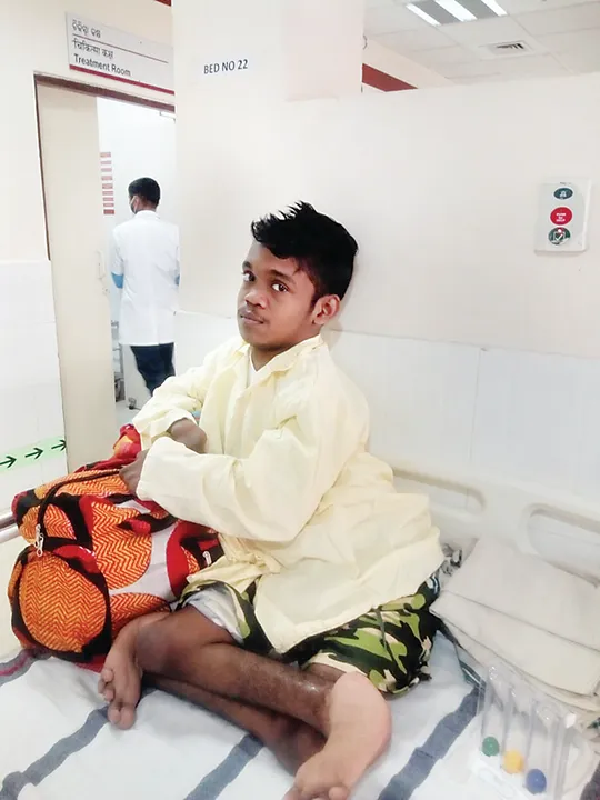  ଏମ୍ସରେ ଦିବ୍ୟାଙ୍ଗ ରୋହନଙ୍କ ଚିକିତ୍ସା ଆରମ୍ଭ, ଆସନ୍ତା ସପ୍ତାହରେ ହେବ ପ୍ରଥମ ଅସ୍ତ୍ରୋପଚାର
