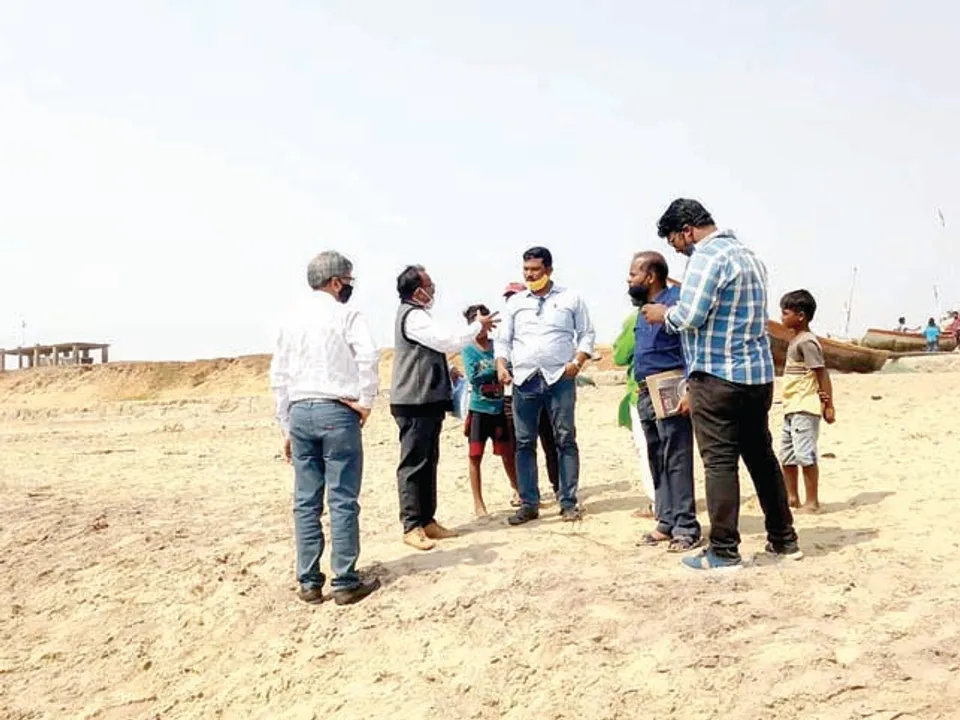  ଆର୍ଯ୍ୟପଲ୍ଲୀରେ ପ୍ରସ୍ତାବିତ ସାମୁଦ୍ରିକ ମାଛଧରା ବନ୍ଦର ପ୍ରସଙ୍ଗ : ସ୍ଥିତି ପରଖିଲେ ପୁନେର ୨ ବୈଜ୍ଞାନିକ 