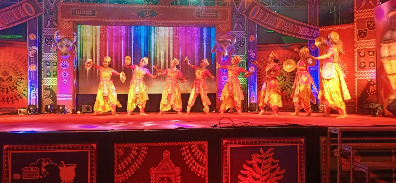  ଜାତୀୟ ଆଦିବାସୀ ଲୋକନୃତ୍ୟ ଓ ଲୋକ ସଂଗୀତ ଉତ୍ସବ ଉଦ୍‌ଘାଟିତ 
