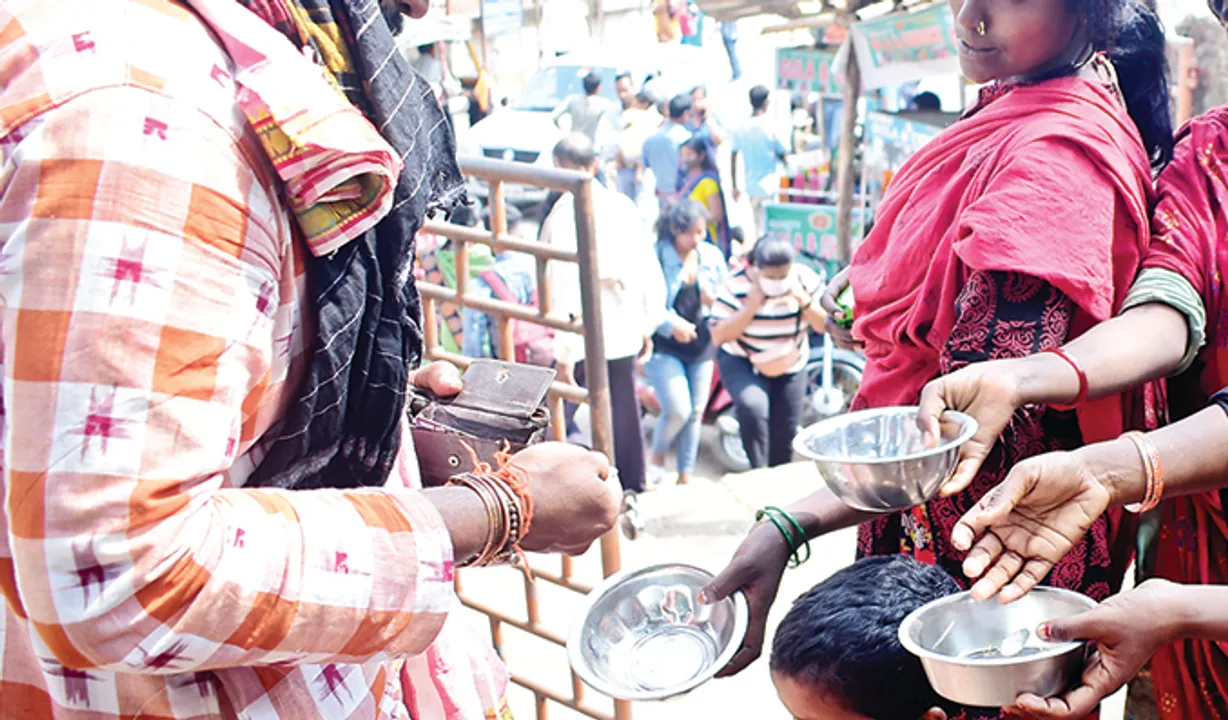  ନାଗପୁରରୁ ଆସି ମାଗୁଛନ୍ତି ଭିକ; ବରବାଦ ହେଉଛି ଶୈଶବ, ହାତ ଟେକିଛି ପ୍ରଶାସନ