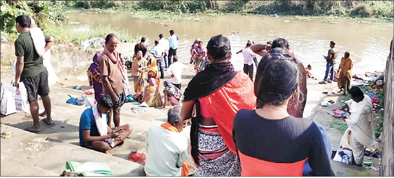  ତ୍ରିବେଣୀ ମହୋତ୍ସବ: ବୁଡ଼ ପକାଇଲେ ୪ ହଜାର, ଅସ୍ଥି ବିସର୍ଜନ କଲେ ୭ ଶହ