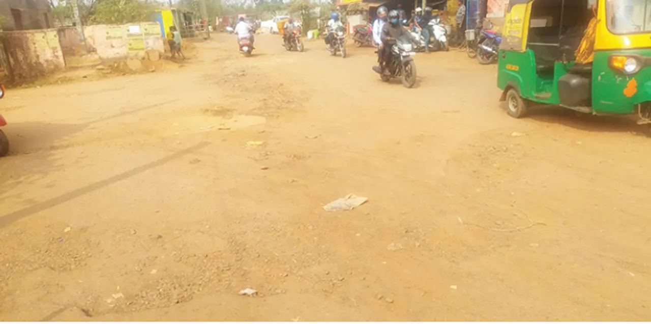  ରାସ୍ତାରୁ ଖାଲ ହଟିବ କେବେ?