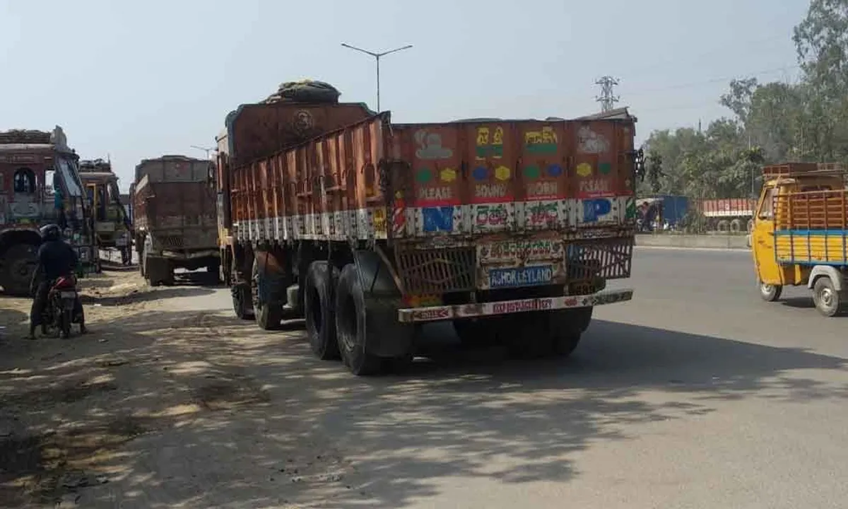  22 trucks fined Rs 2 lakh 