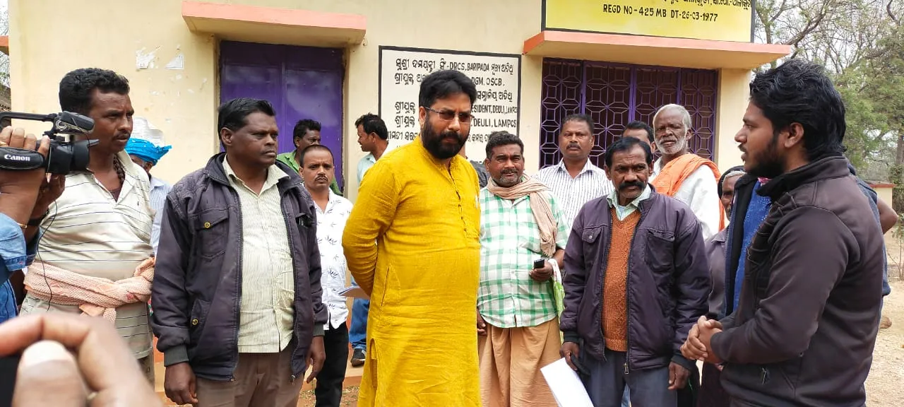  ମଣ୍ଡିରେ ଧାନ ବିକି ପାରୁନି ଚାଷୀ, ଦେଉଳି ଲ୍ୟାମ୍ପ କାର୍ଯ୍ୟାଳୟ ଘେରାଉ କଲା ବିଜେପି