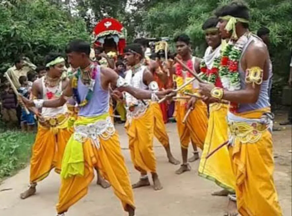  ଦୋଳ ମେଲଣ-ଲଉଡ଼ିଖେଳ
