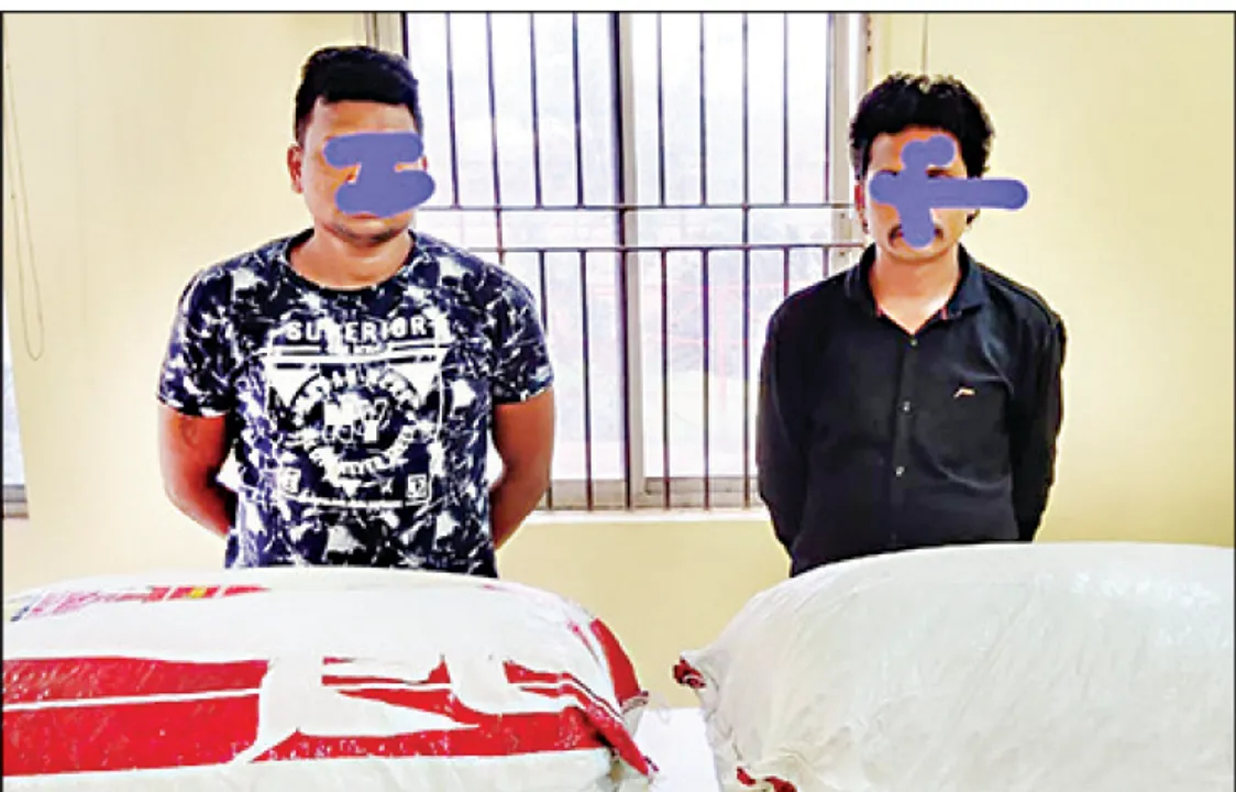  କାର୍‌ରୁ ୩୫ କେଜି ଗଞ୍ଜେଇ ଜବତ, ୨ ଗିରଫ