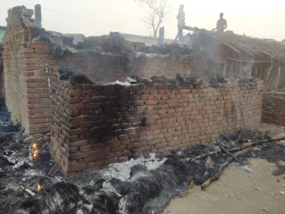  ଅଗ୍ନିକାଣ୍ଡରେ ୨ବଖରା ସମ୍ପୂର୍ଣ୍ଣ ନଷ୍ଟ
