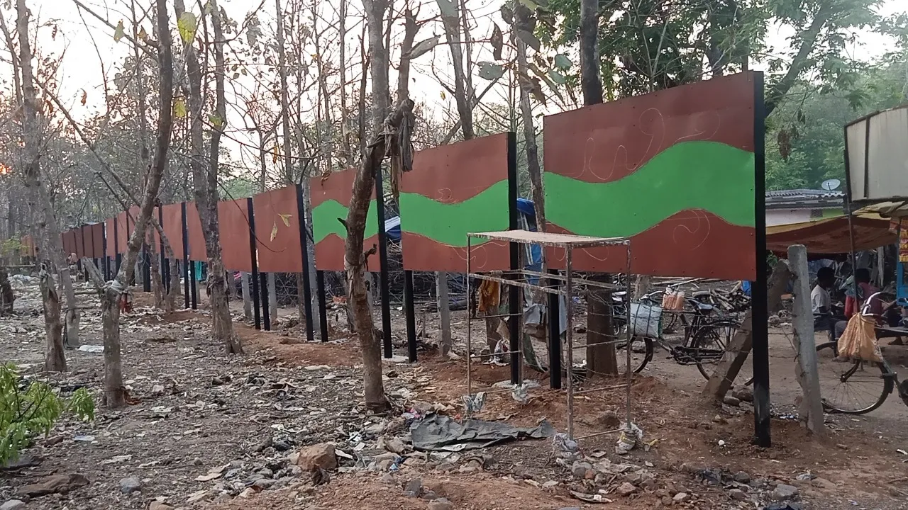  ତ୍ରୁଟି ଲୁଚାଇବାକୁ ଉଦ୍ୟମ! ଅହମଦାବାଦ ବସ୍ତି ଲୁଚାଇବା ପାଇଁ ପାଚେରି ନିର୍ମାଣ ଘଟଣାର ପୁନରାବୃତ୍ତି ରାଉରକେଲାରେ
