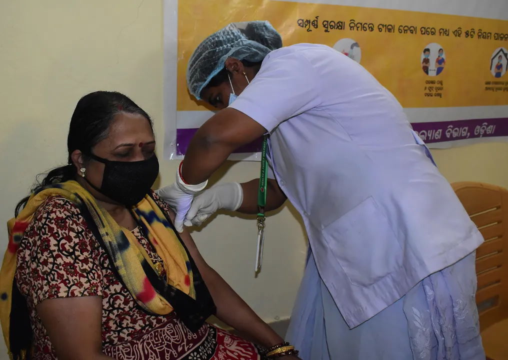  ରାଜ୍ୟରେ ୧୫ଲକ୍ଷ ନେଲେଣି କରୋନା ଟିକା
