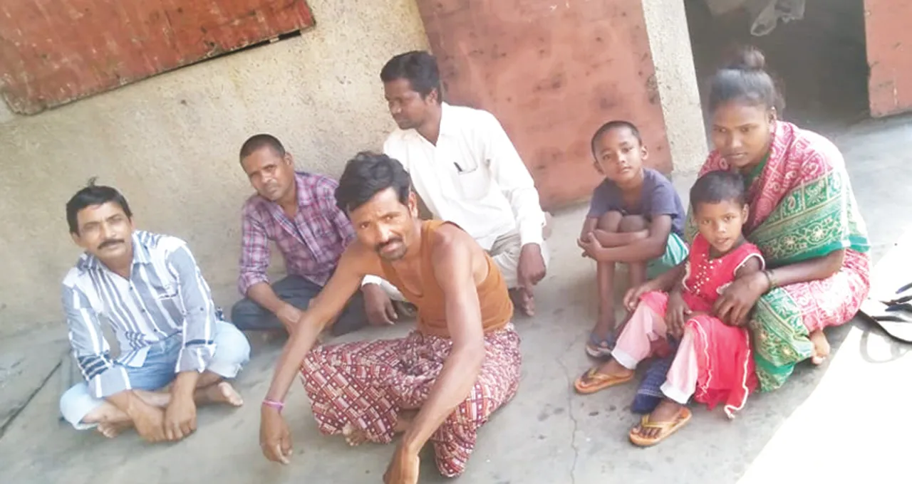  ମୁମ୍ବାଇରେ କାର୍ଯ୍ୟରତ କଳାହାଣ୍ଡିର ପ୍ରବାସୀ ଶ୍ରମିକ ଚାକିରି ହରାଇ ଏବେ ନିରାଶ 