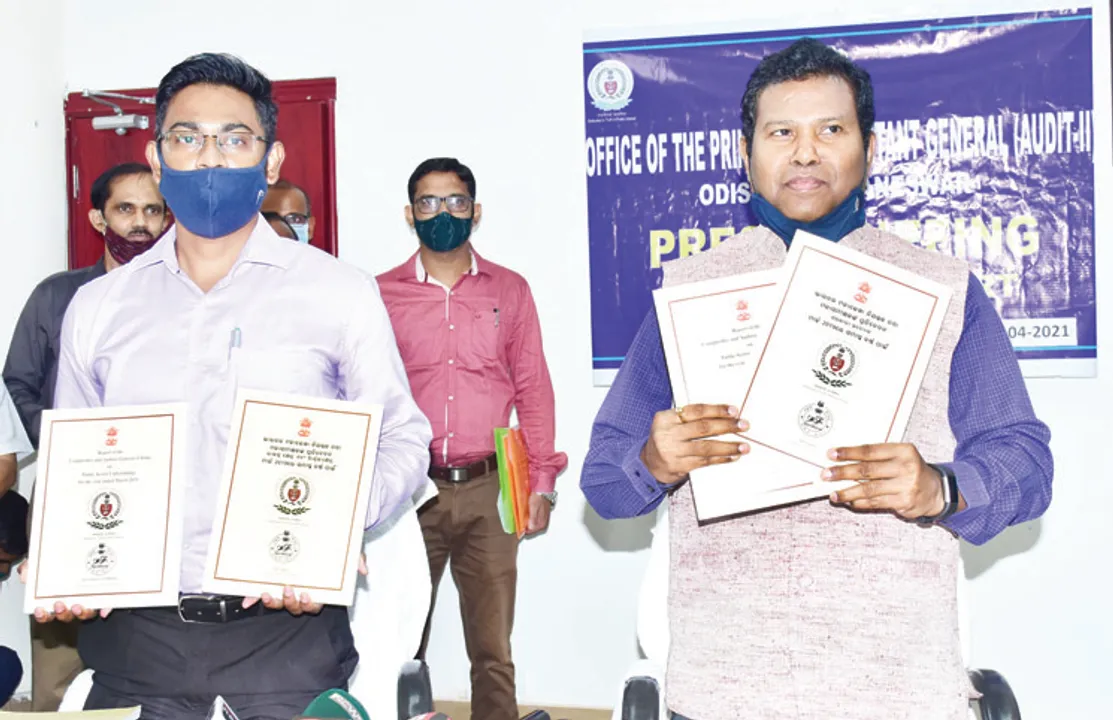  ପାକ୍‌ସରେ ବ୍ୟାପକ ଅନିୟମିତତା : କାର୍ଡ ପ୍ରିଣ୍ଟ୍‌ କରି ଭୁଲିଗଲେ, ୧୮ କୋଟି ବରବାଦ