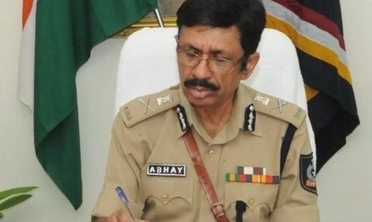  କୋଭିଡ୍‌ ସମୀକ୍ଷା ପାଇଁ ବାଲେଶ୍ବରରେ ପୁଲିସ ଡିଜି ଅଭୟ