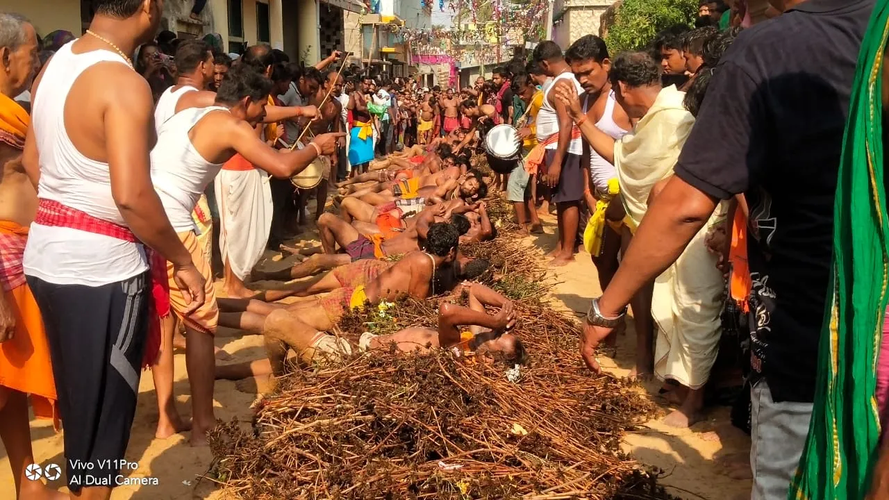  କାମନାବର ପୀଠରେ ମେରୁଯାତ୍ରା ଉଦଯାପିତ