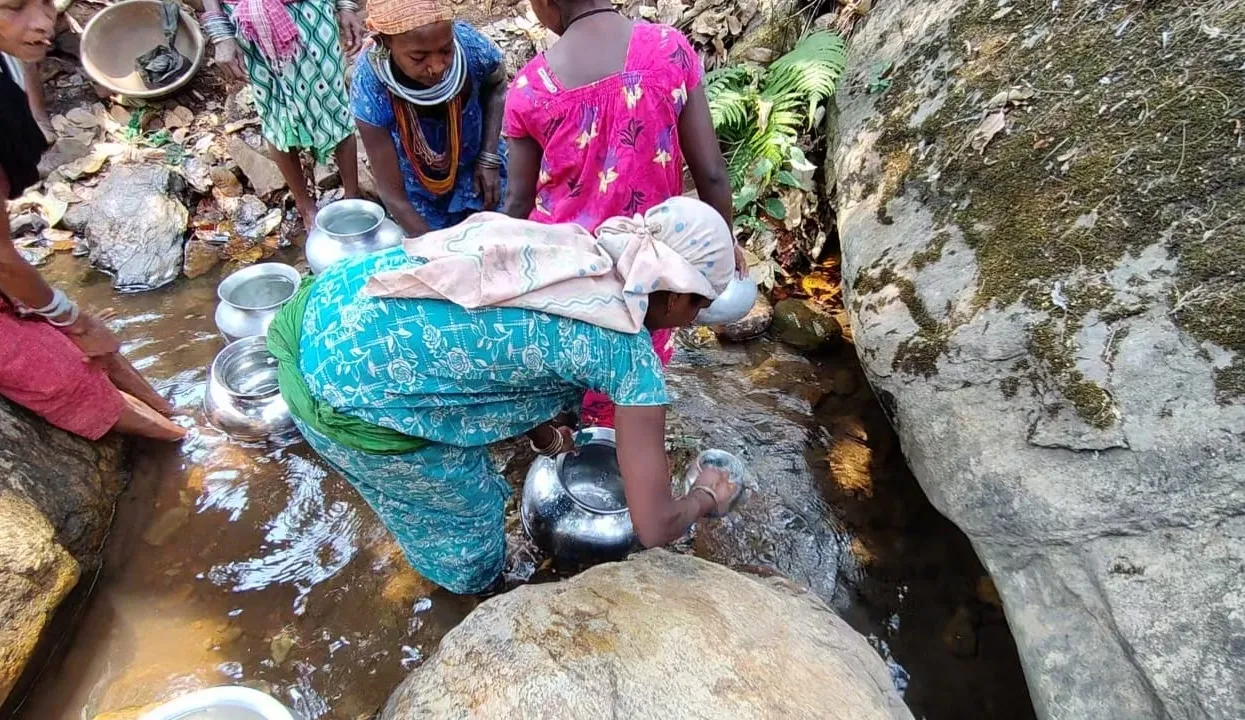  ବଣ୍ଡାଘାଟିର ବିକଳ ଚିତ୍ର: ବର୍ଷ ବର୍ଷ ଧରି ପିଉଛନ୍ତି ଚୁଆ ପାଣି