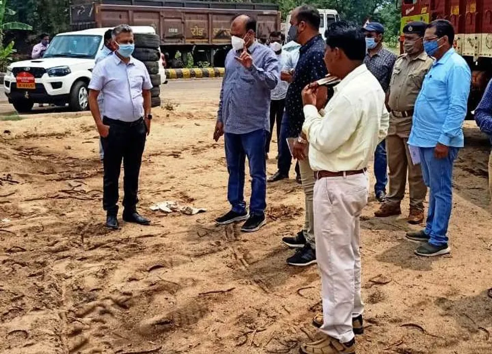  ଆଜିଠୁ ଆନ୍ଧ୍ର-ଓଡ଼ିଶା ସୀମାରେ ଯାଞ୍ଚ କଡାକଡ଼ି, ୨୪ ଘଣ୍ଟିଆ ଡ୍ୟୁଟିରେ ରହିବେ ପରିବହନ-ସ୍ବାସ୍ଥ୍ୟ-ପୁଲିସ୍ କର୍ମଚାରୀ 