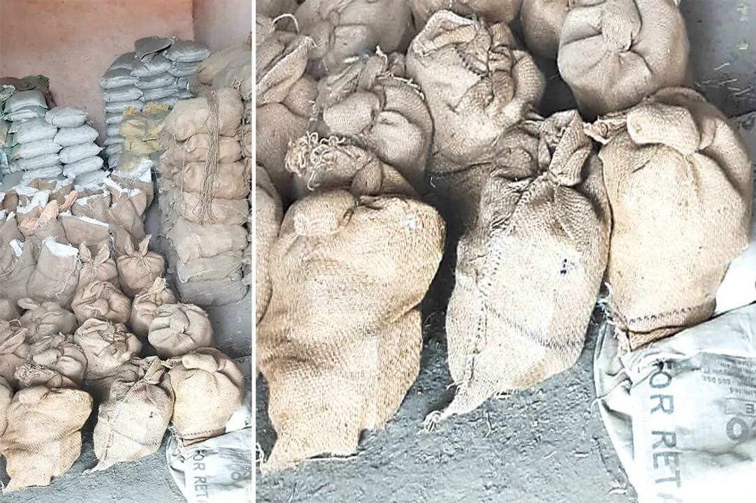  ଧରାପଡ଼ିଲା ଅନ୍ତଃରାଜ୍ୟ ଫେରୋକ୍ରୋମ୍ ମାଫିଆ ଗ୍ୟାଙ୍ଗ; ୬ ଗିରଫ, ୨ କୋଟି ଟଙ୍କାର ଖଣିଜ ଦ୍ରବ୍ୟ ଓ ୩ ଟ୍ରକ ଜବତ