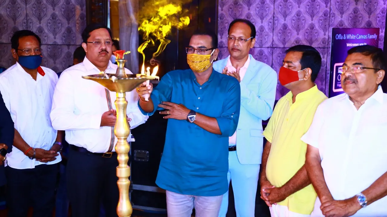  ୧୦ମ ରୁଚି ଓଫା ଆୱାର୍ଡସ ୨୦୨୧ : ପୁରସ୍କୃତ ହେଲେ ଓଲିଉଡ୍‌ର ୩୦ ପ୍ରତିଷ୍ଠିତ କଳାକାର