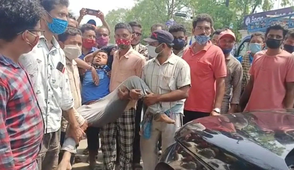  ଏନ୍‌ଫୋର୍ସମେଣ୍ଟ ଟିମ୍‌ର ମାଡ଼, ଟାଉନ ଥାନାରେ ଉତ୍ତେଜନା